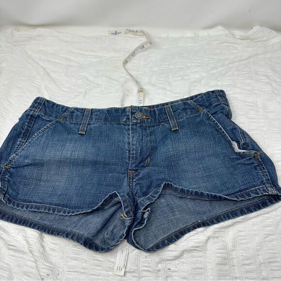 Roxy Denim Shorts- Size 9 - Picture 6 of 7